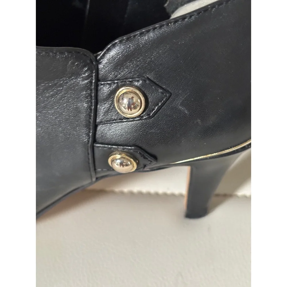 Vince Camuto Black Leather Ankle Booties Gold Hardware Stiletto Heel Size 7M
